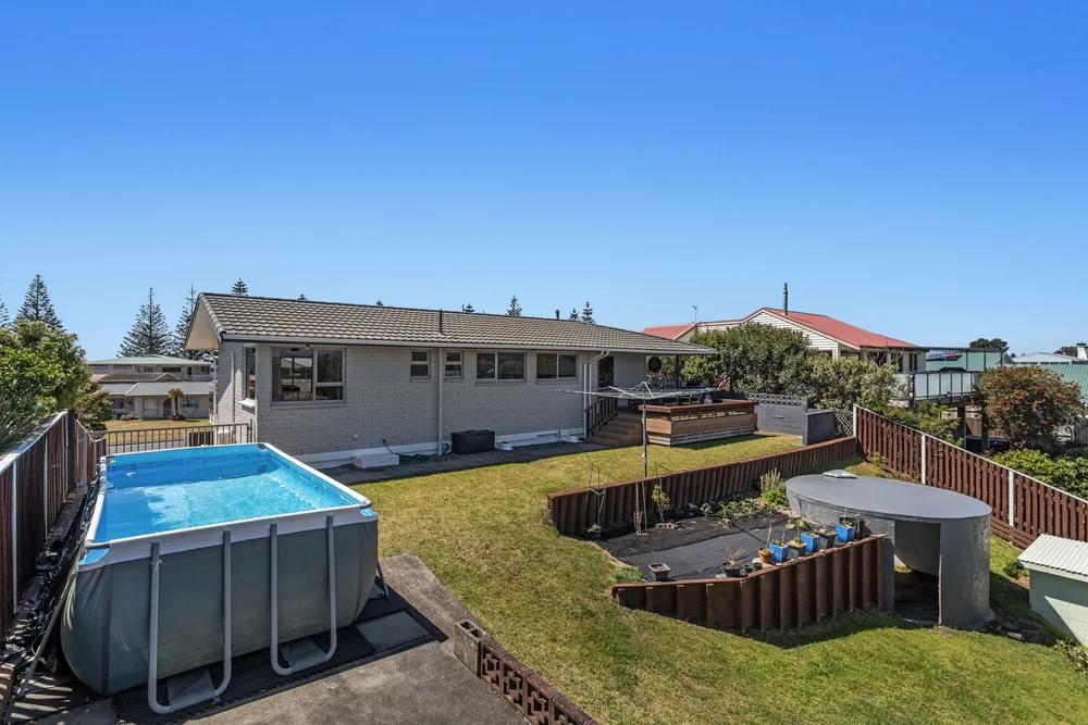 Photos of 38 Hoterini Street