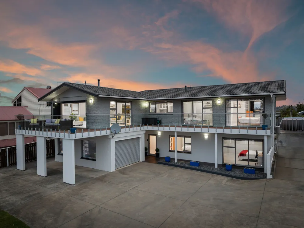 Photos of 38 Hoterini Street