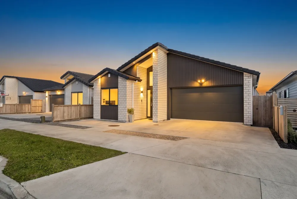 Photos of 15 Bannockburn Road