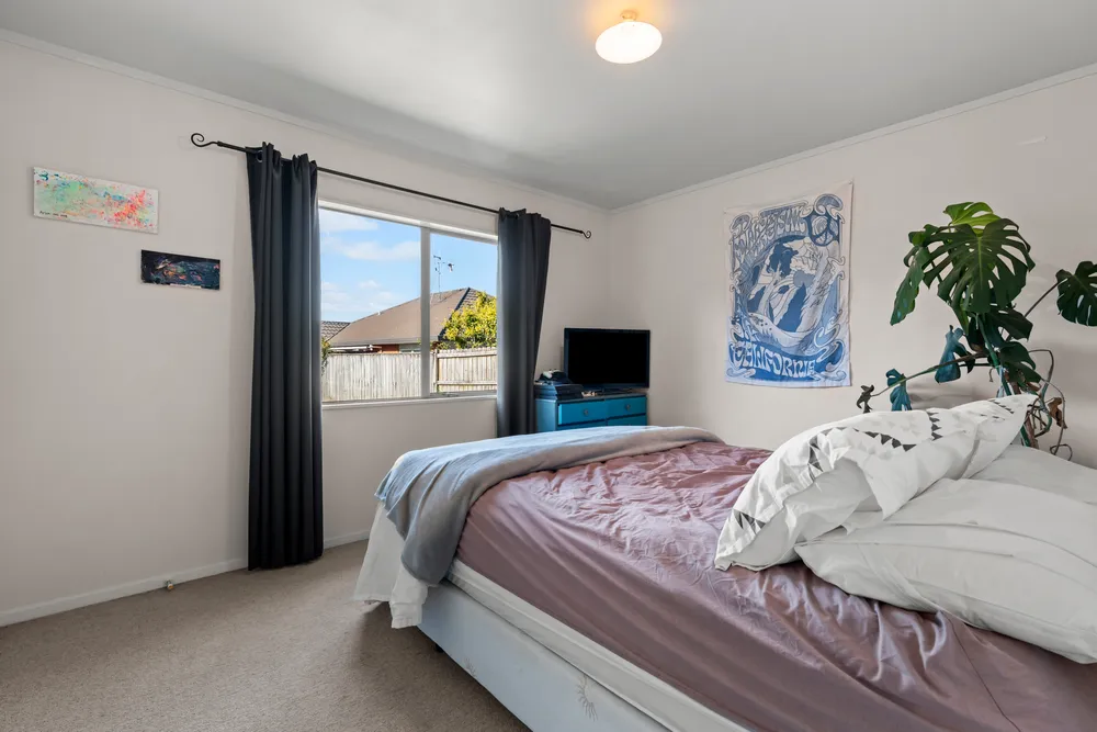Photos of 4 Sunset Crescent