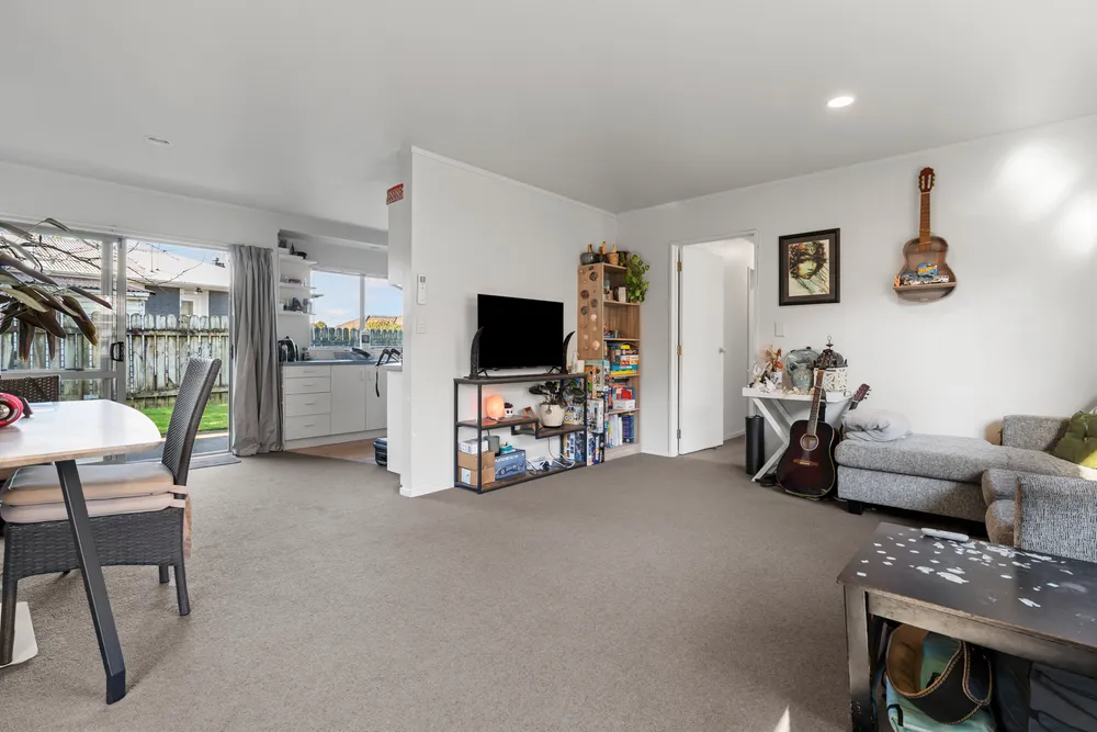 Photos of 4 Sunset Crescent