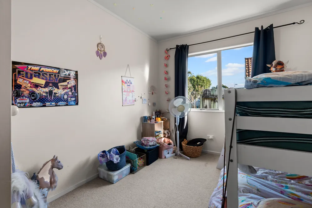 Photos of 4 Sunset Crescent