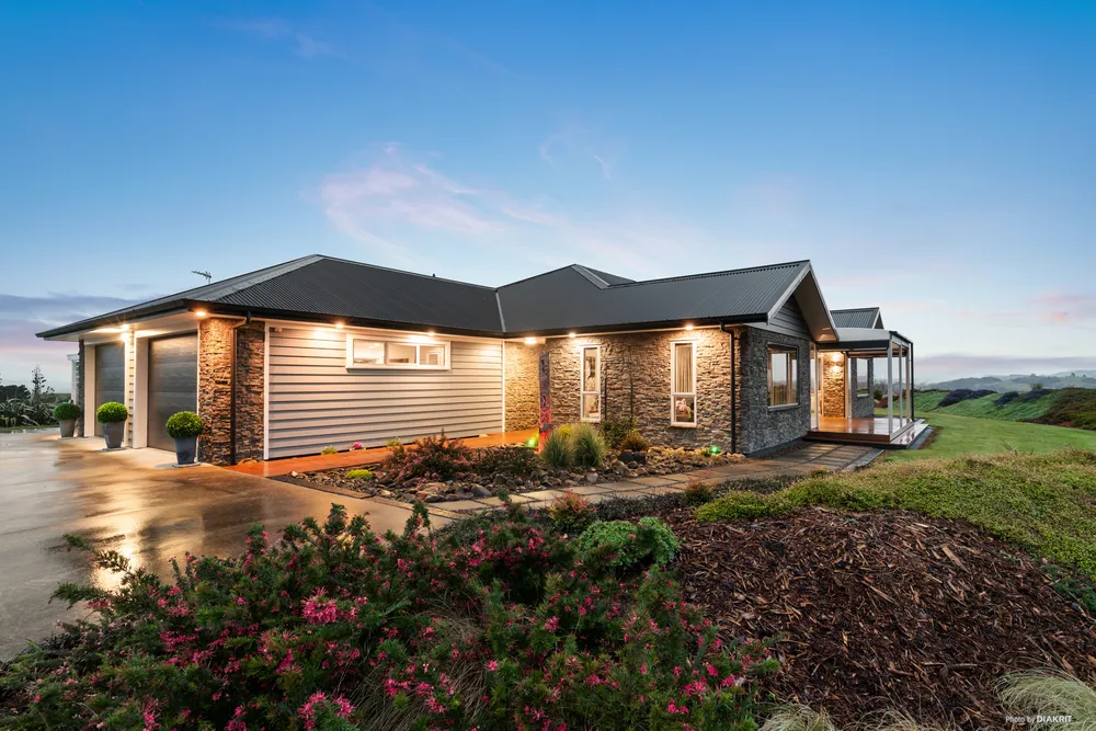 Photos of 356 Dominion Road