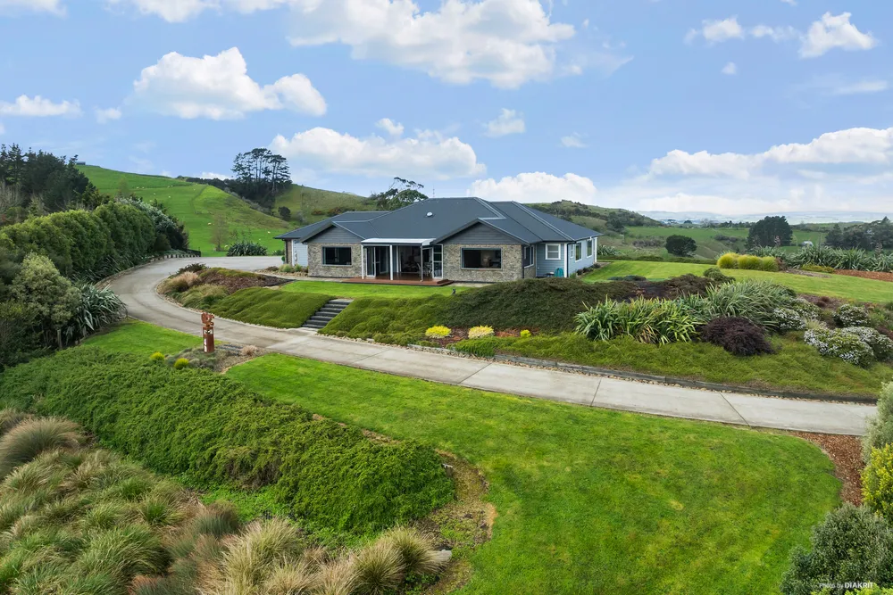 Photos of 356 Dominion Road
