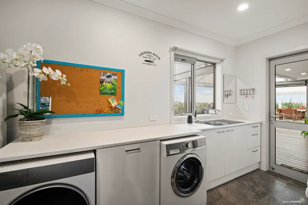 Photos of 356 Dominion Road