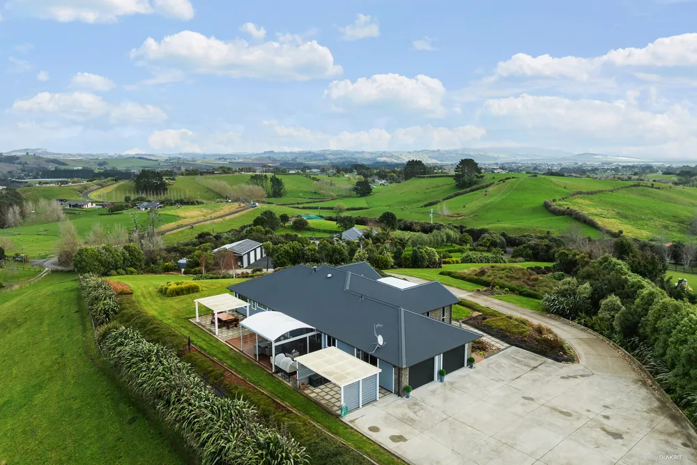 Photos of 356 Dominion Road