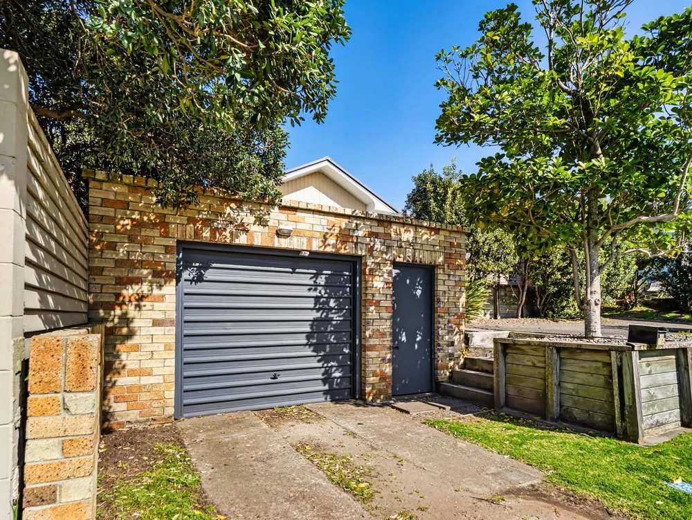 Photos of 110 Valley Road
