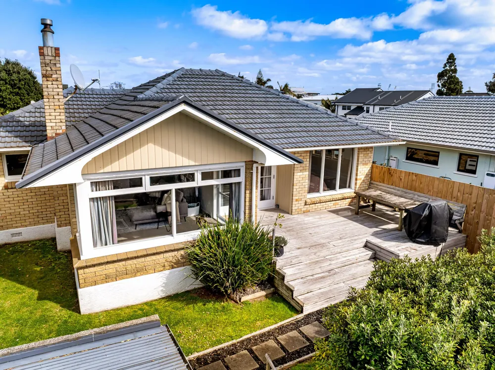 Photos of 110 Valley Road