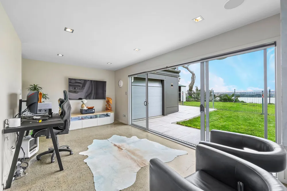 Photos of 151 Pah Road