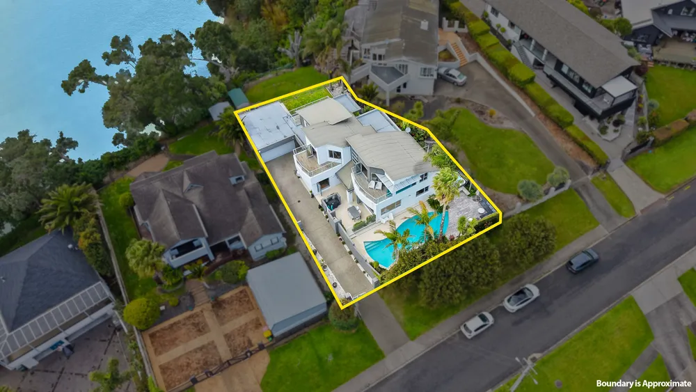 Photos of 151 Pah Road