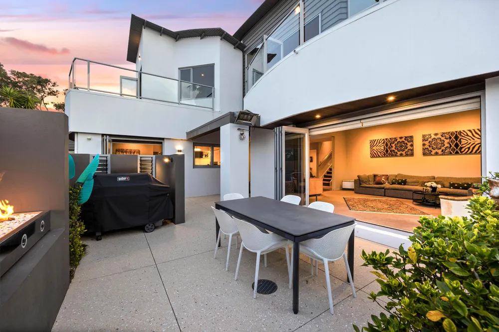 Photos of 151 Pah Road
