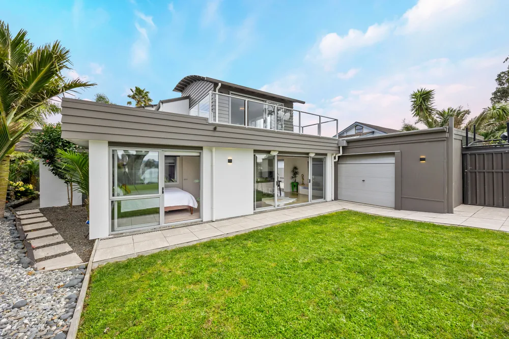 Photos of 151 Pah Road