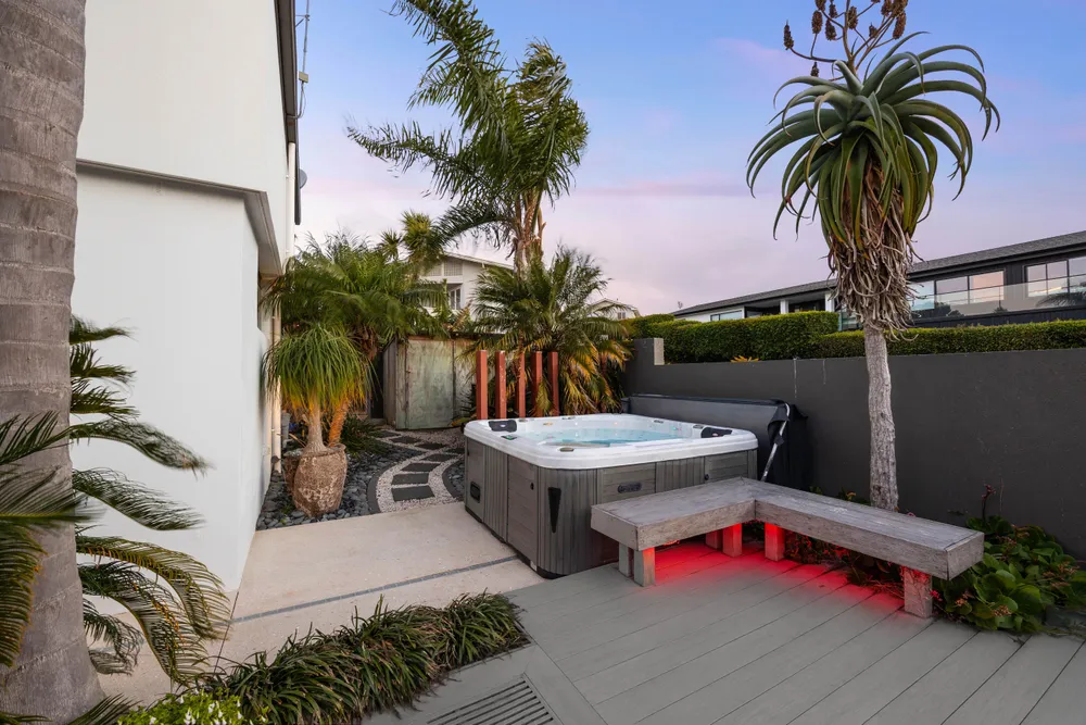 Photos of 151 Pah Road