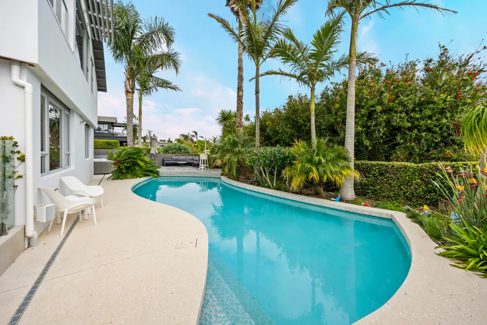 Photos of 151 Pah Road