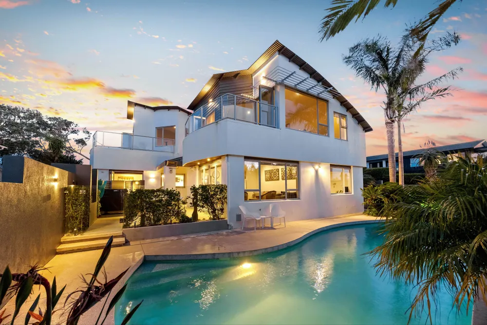 Photos of 151 Pah Road