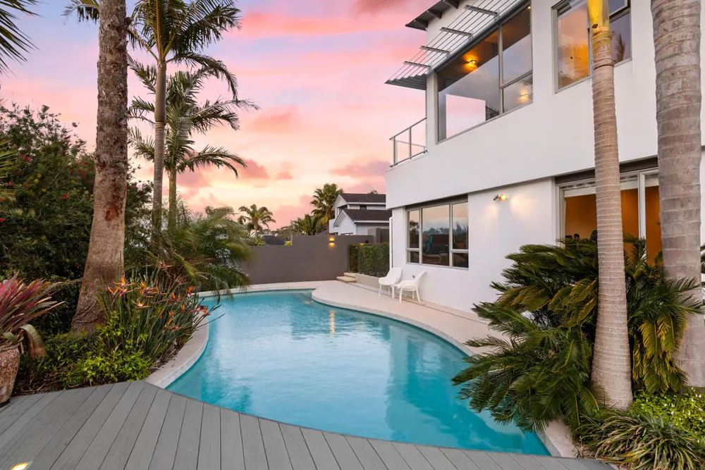 Photos of 151 Pah Road