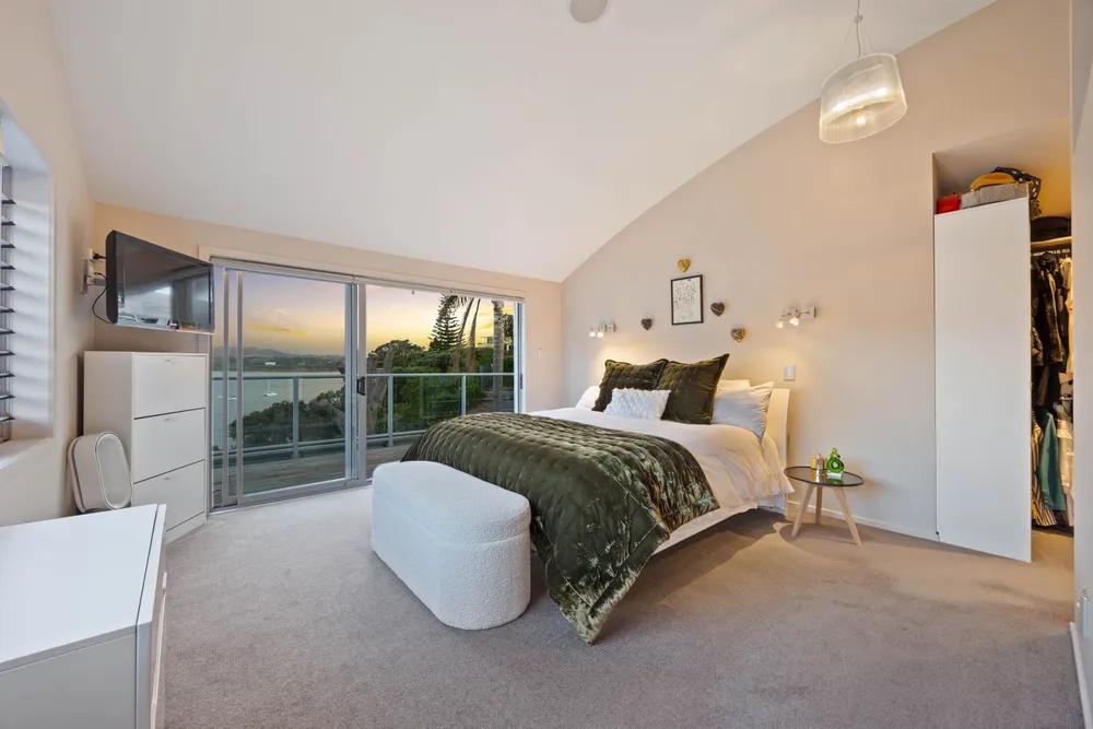 Photos of 151 Pah Road