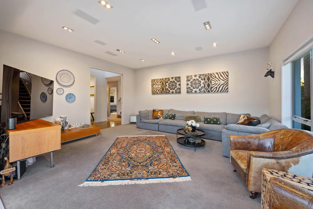 Photos of 151 Pah Road