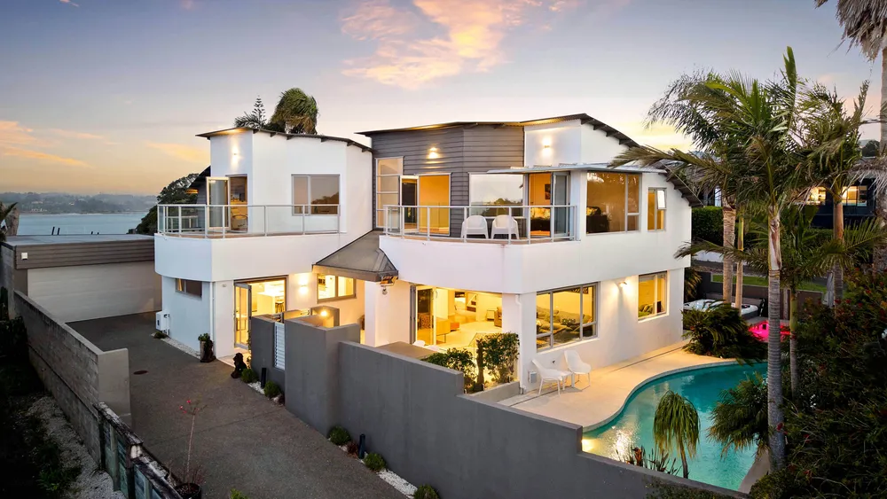 Photos of 151 Pah Road