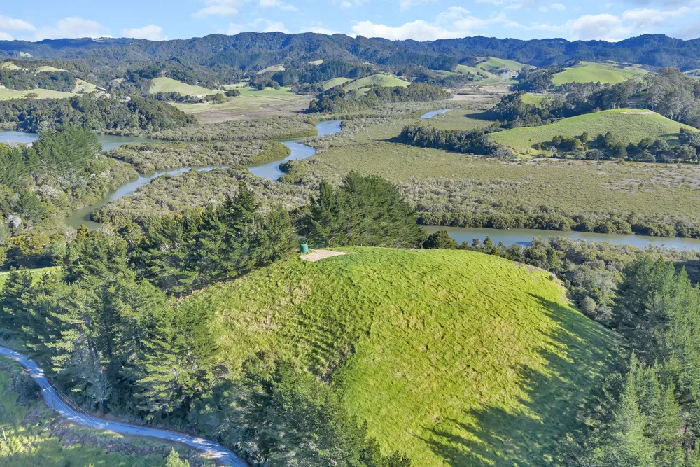 Photos of 2044 Whananaki North Road