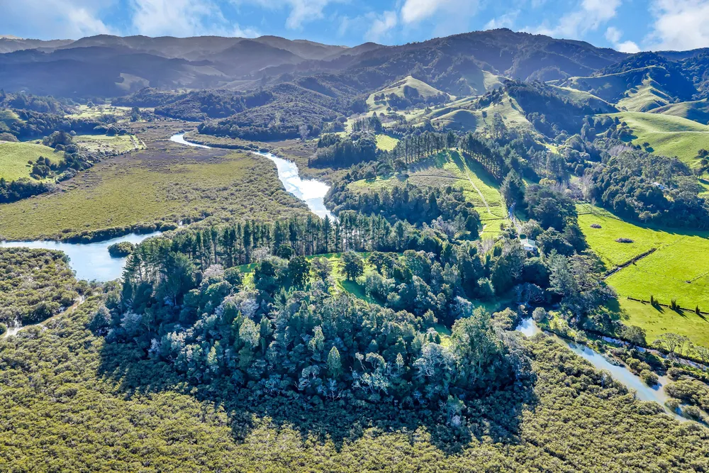 Photos of 2044 Whananaki North Road