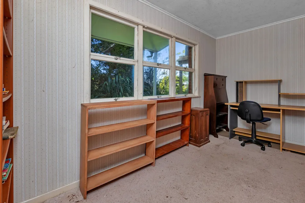 Photos of 2044 Whananaki North Road