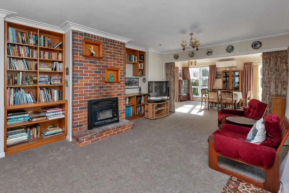 Photos of 2044 Whananaki North Road