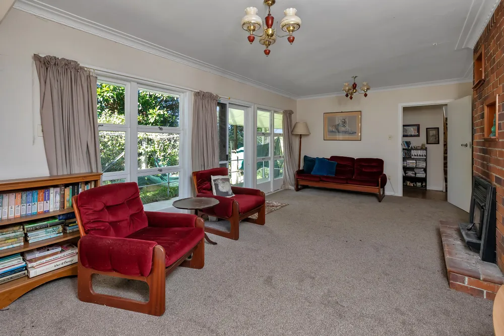 Photos of 2044 Whananaki North Road