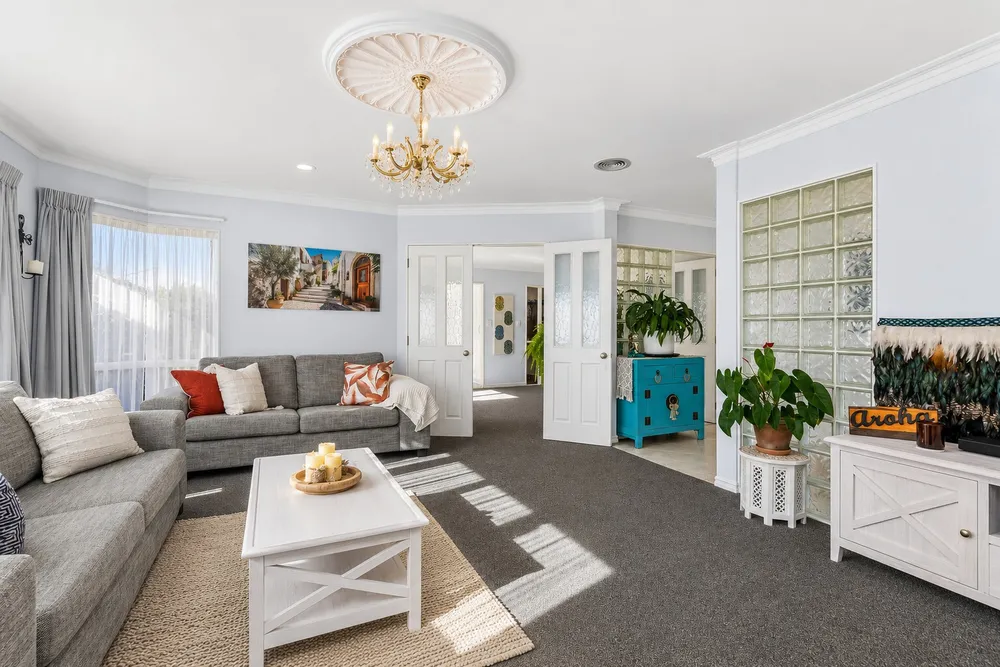 Photos of 31 Huntington Drive