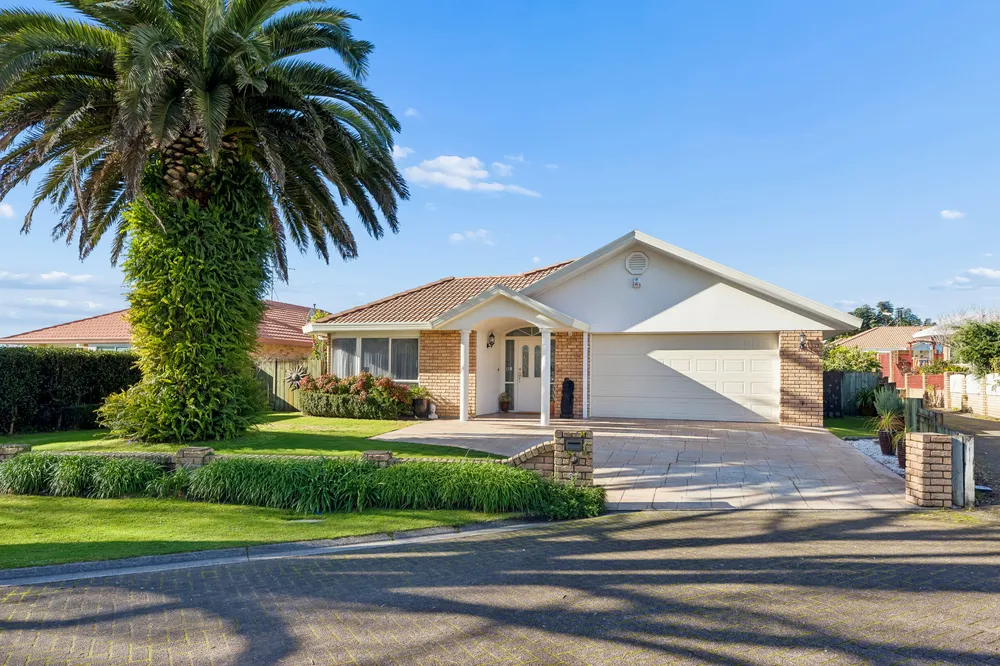 Photos of 31 Huntington Drive