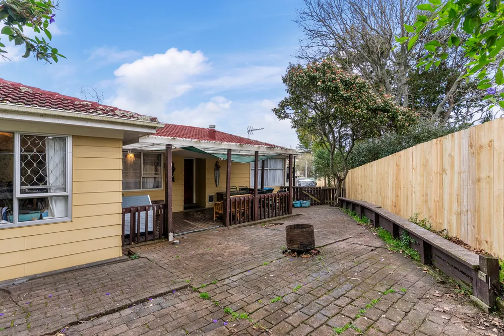 Photos of 80 Dundale Avenue