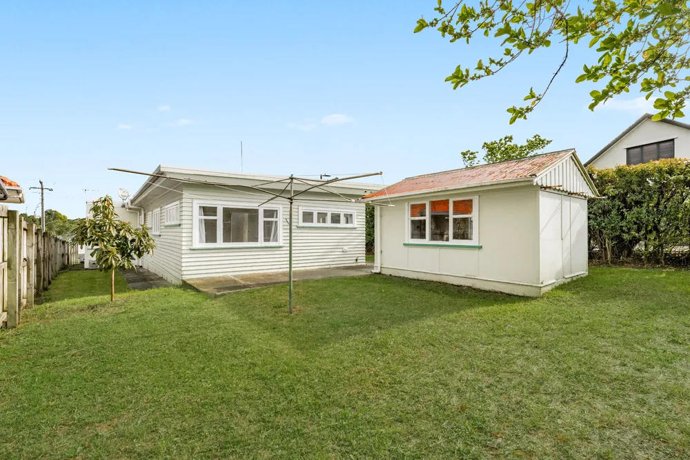 Photos of 28 Harapaki Road