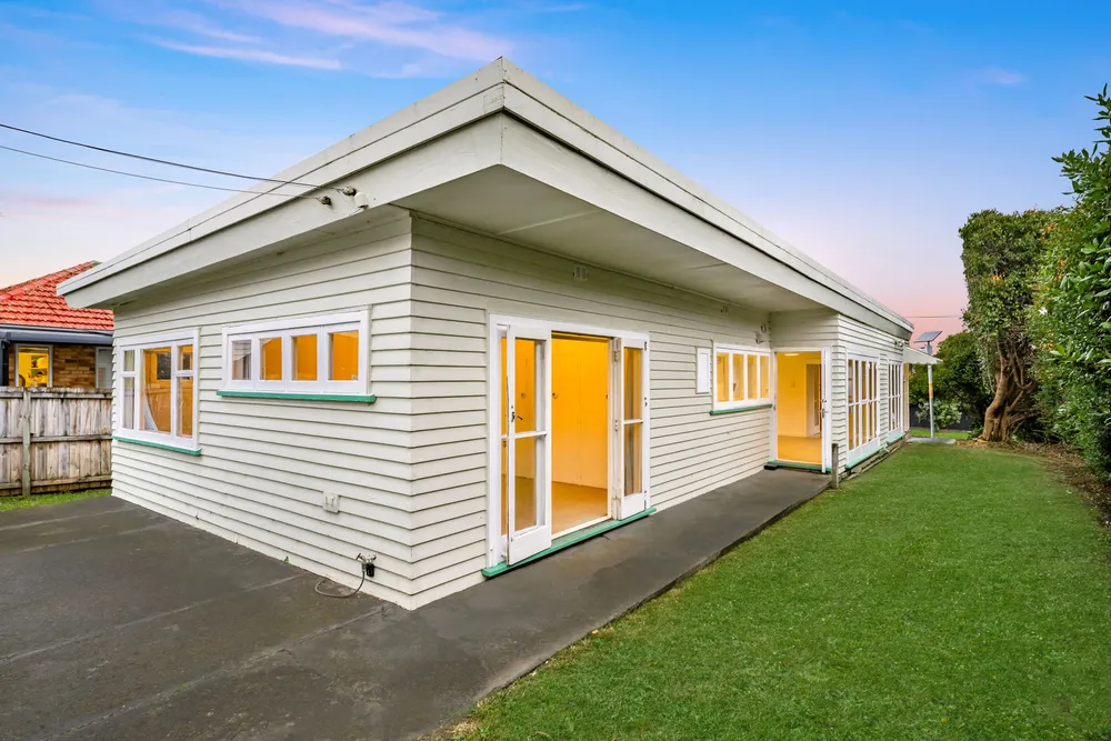 Photos of 28 Harapaki Road