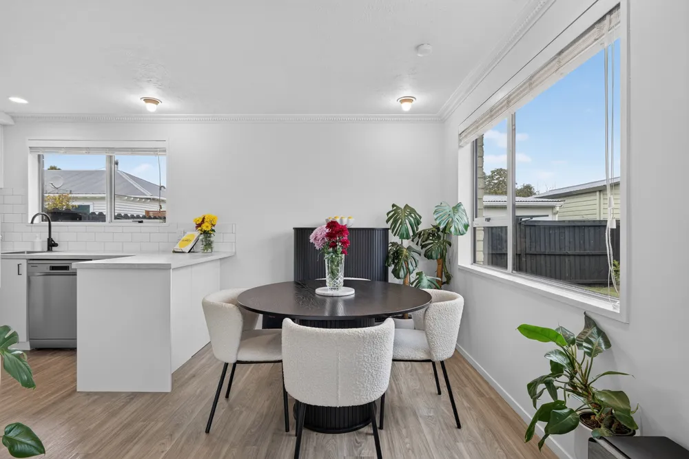 Photos of 2/37 Petrie Street