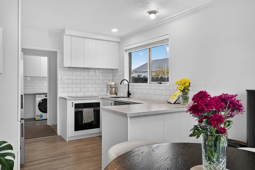 Photos of 2/37 Petrie Street