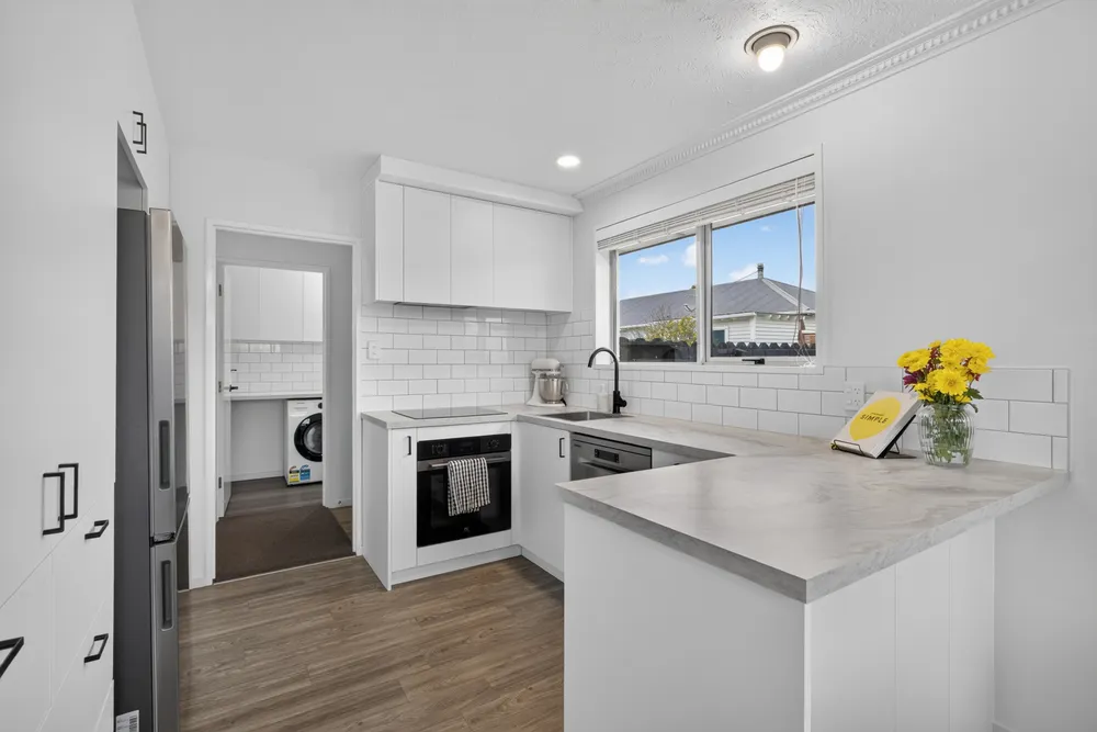 Photos of 2/37 Petrie Street