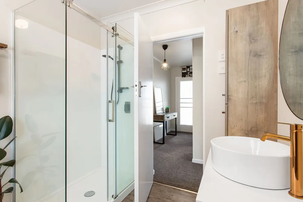Photos of 15 Mcintyre Street