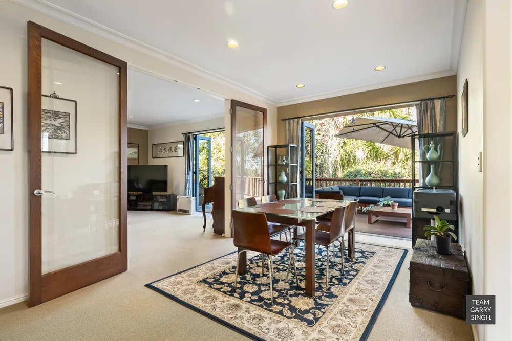 Photos of 33 Byblos Place
