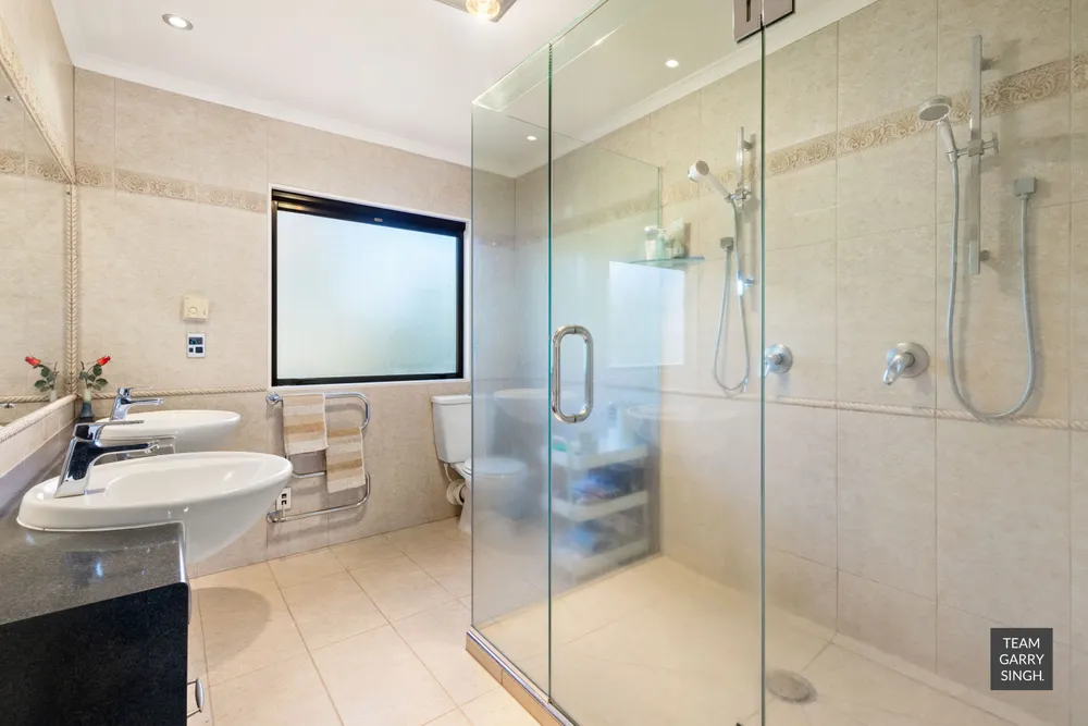 Photos of 33 Byblos Place