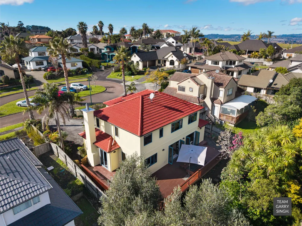Photos of 33 Byblos Place