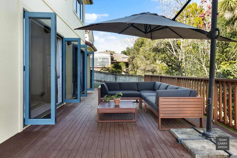 Photos of 33 Byblos Place