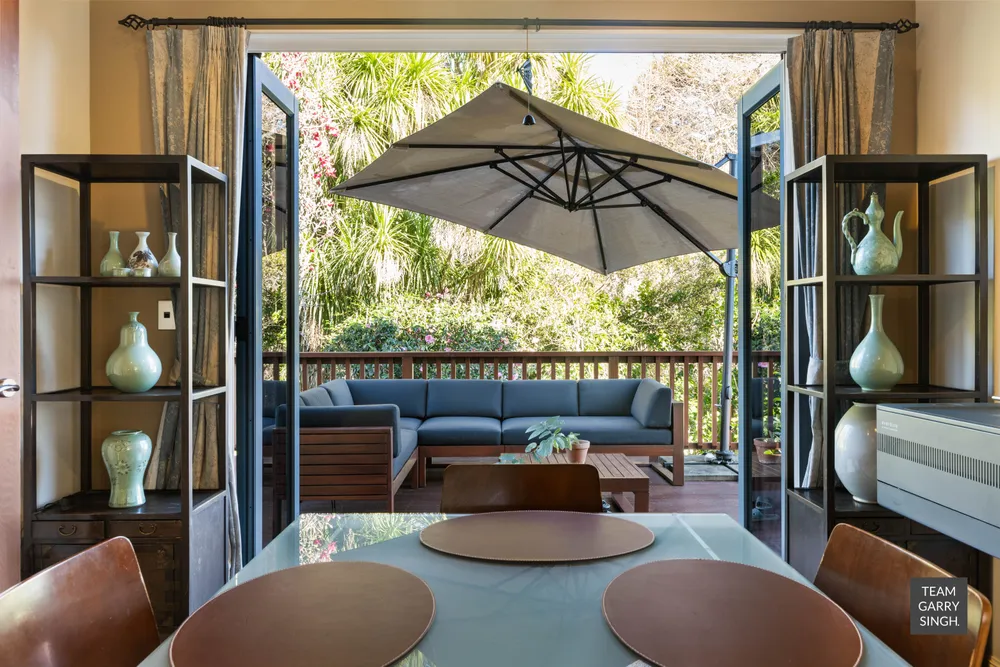 Photos of 33 Byblos Place