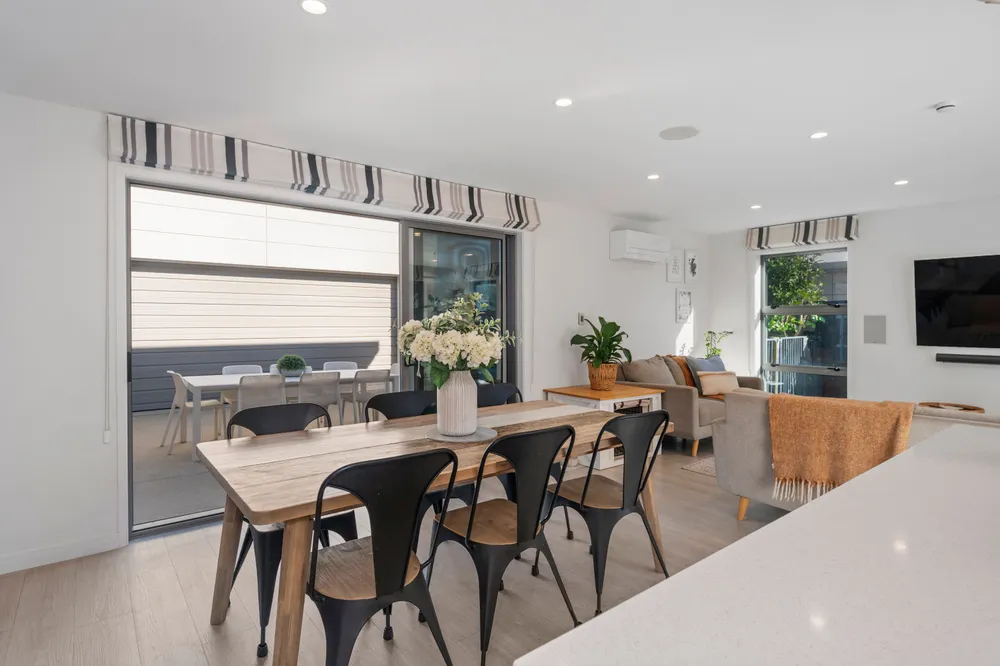 Photos of 2 Butterworth Crescent