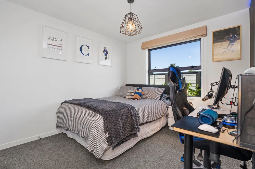 Photos of 2 Butterworth Crescent