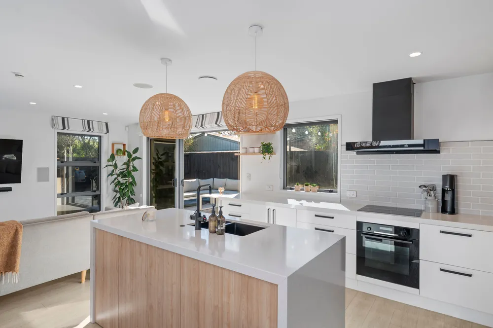 Photos of 2 Butterworth Crescent