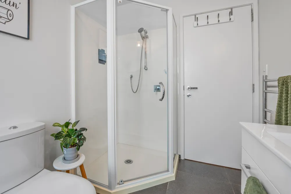 Photos of 2 Butterworth Crescent