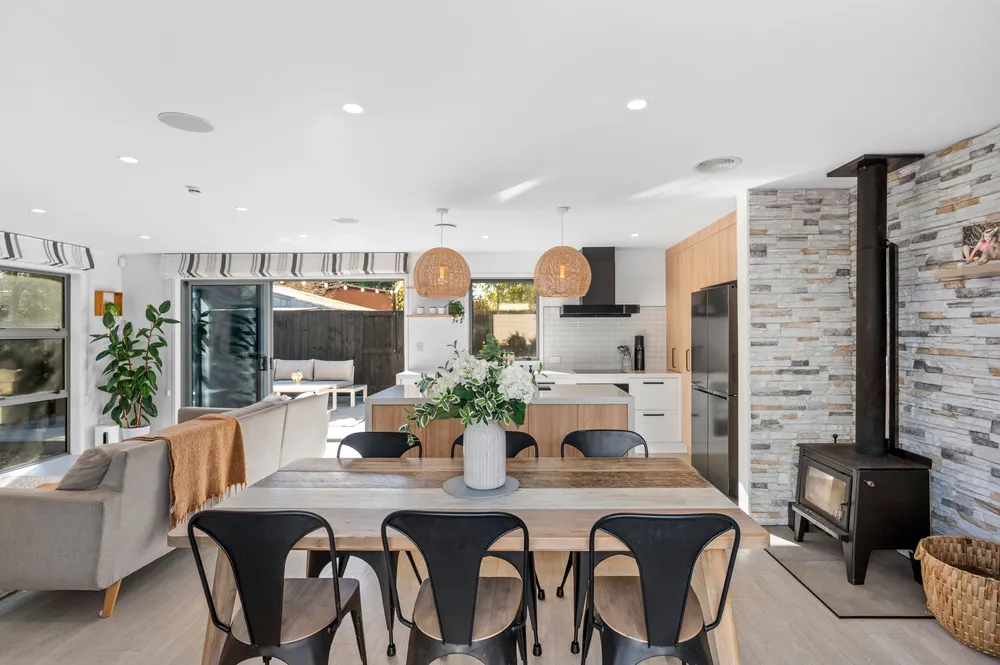 Photos of 2 Butterworth Crescent