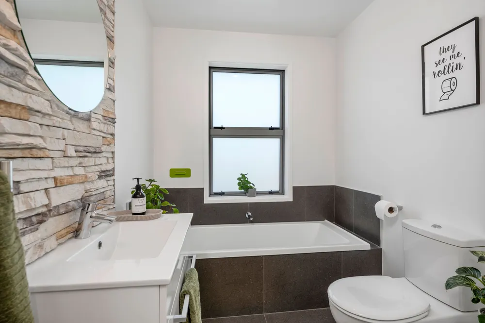 Photos of 2 Butterworth Crescent