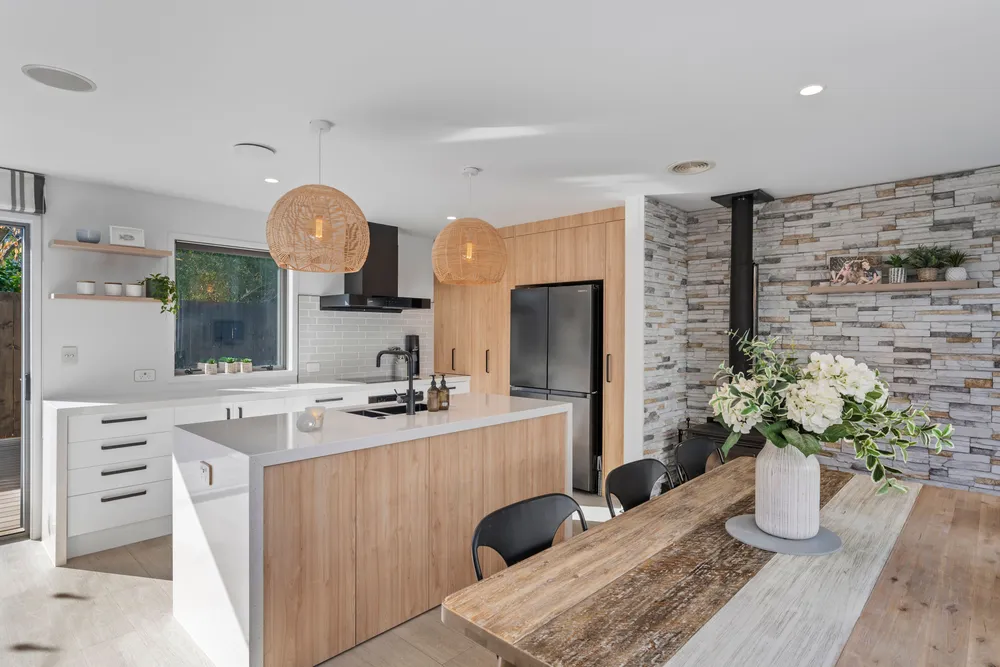 Photos of 2 Butterworth Crescent