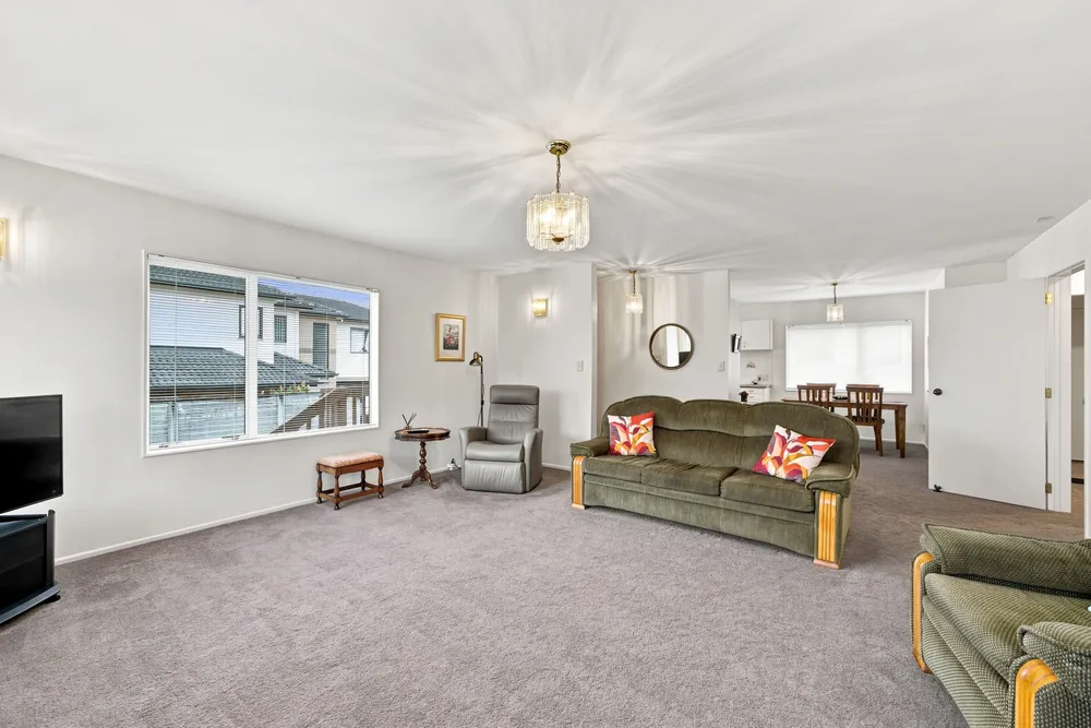 Photos of 21A Quona Avenue